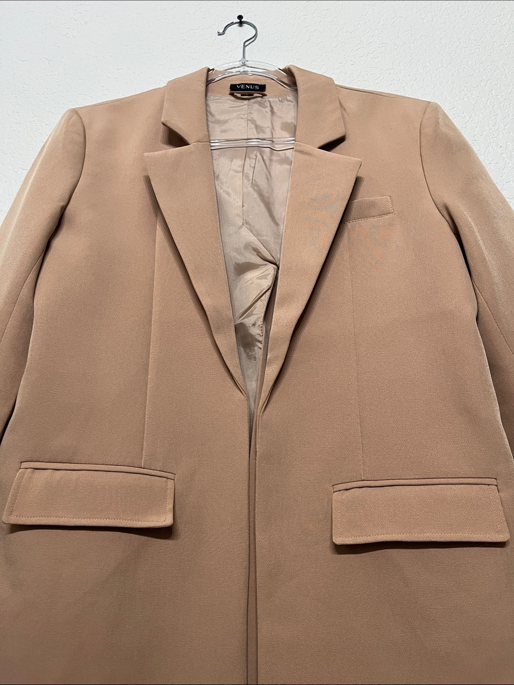 Venus Women’s Size 2 Tan Longline Blazer with Open back detail - Picture 3 of 10